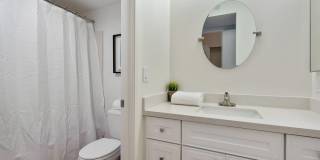Resort Style Oakland Condo with Private Terrace Resort Style Oakland Condo with Private Terrace Gallery 16