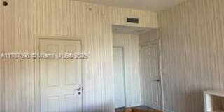 3001 Northeast 185th Street Gallery 39