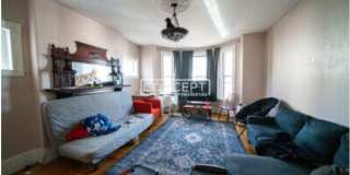 Unique 8 bed 2bath HOUSE with Yard,  Basement , Easy Parking Gallery 23