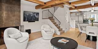 424 Park Circle unit: Th3 Gallery 2