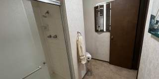 Large furnished 4 bedroom home with 2 car garage Gallery 57