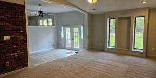 Beautiful renovated 3 bed, 1.5 bath unfurnished home located in Hampstead Gallery 7