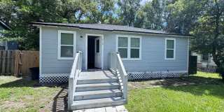 4/2 Single Family Home : Available Now! Gallery 1