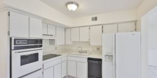 Fantastic 2br/2ba Condo in 55+ Community in On Top Of The World, Clearwater ! Gallery 6