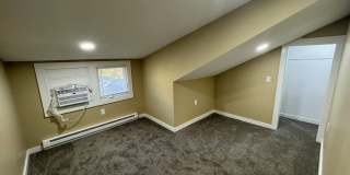 5 Bedroom Rental in Moline Gallery 16