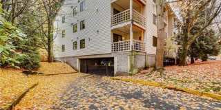 2 Bedroom Corner Unit, excellent location!! 2 Bedroom Corner Unit, excellent location!! Gallery 3
