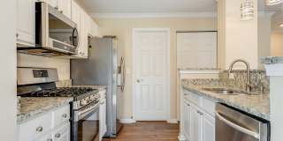 2494 Stoughton Circle Gallery 4