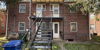 902 Kenwick Gallery 10