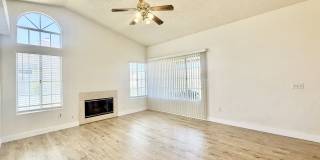 AVAILABLE NOW! 3 Bedroom 2 Bathroom Home in Golden Sun Estates! Gallery 5