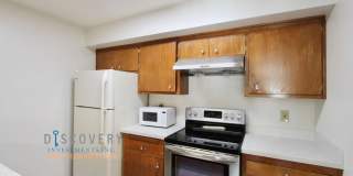 Spacious One Plus Bedroom Condominum off Broadway Terrace Gallery 18