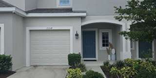 Beautiful 3 bedroom townhome for rent in The Townhomes at River Landing! Gallery 1