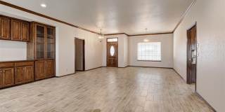 7201 NW 150th Street Gallery 7