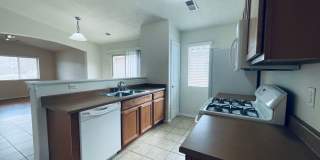 3 bed 2 bath 1400 sq ft home Gallery 7