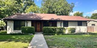 Charming 3 Bed 2 Bath Home with Bonus Den and Detached Garage Gallery 1