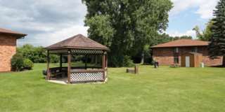 Fox River Bluff Apartments Gallery 32