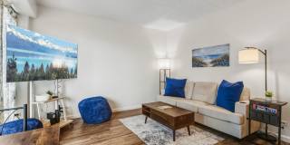 Downtown Honolulu Condo - AC . W/D . Full Kitchen Gallery 5