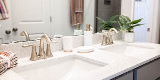 Reve on the Creek Gallery 8
