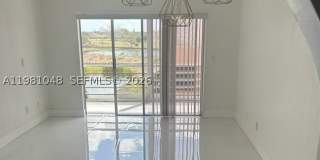 3048 E Sunrise Lakes Dr Gallery 5