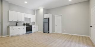 215-219 Bank Street Gallery 1