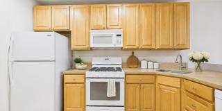 GARAGE PARKING! Spacious 3 Bed, 1.5 Bath Brewerytown Home Private Garage AUGUST 1 Gallery 9