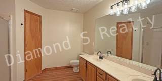 Charming 3 Bedroom in Desirable South Neighborhood! Gallery 9