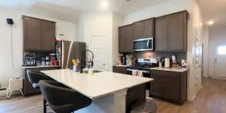 Beautiful 4-Bedroom Yukon Home with Study, 3 Full Baths & Fenced Backyard Gallery 5