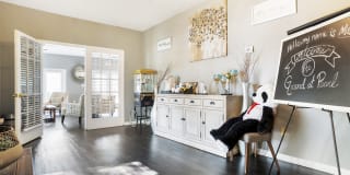 Grand at Pearl Gallery 9