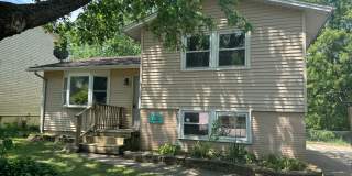 Spacious 3-Bedroom in Milan with 2-Car Garage! Gallery 1