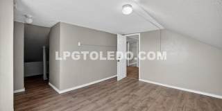 3905 Peru St. Gallery 6