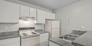 Parkwood Square Estates Gallery 27