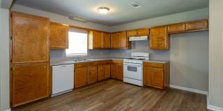 Move in Ready and pricced to GO!! 3 Bed / 2 Bath in 77619! Gallery 8