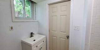 Room in 4 Bedroom Home at Morris Brown Dr SW Gallery 8