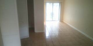 624 SW 70th Ter Gallery 1