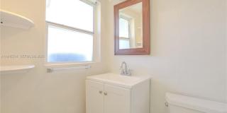 2250 NE 136th St Gallery 15