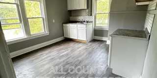 1230 Norwood Rd Up Unit Gallery 3