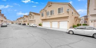 Charming 2 bedroom 2 bathroom townhome Gallery 3