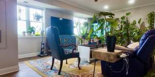 912 BARNABY Street SE Gallery 6