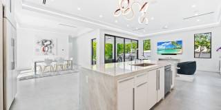 743 S Lake Avenue Gallery 12