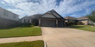 4 Bedroom Home in Edmond Gallery 1