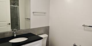 3833 N Broadway Gallery 364