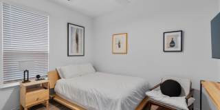 Huge 4-Bedroom Home in Del Valle For Rent Gallery 16