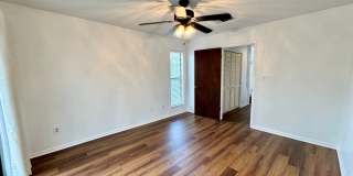 Move-In Ready Townhome with Thoughtful Multi-Level Design And NEW Flooring! Gallery 13