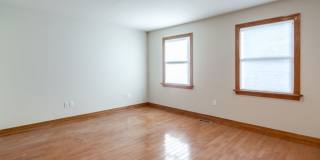 Spacious Three Bedroom Graduate Hospital Home w/ Roof Deck! Gallery 14