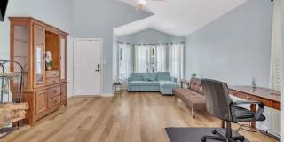 Room in 2 Bedroom Home at Tall Rock Ct Gallery 7