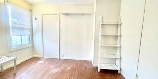 128 Franklin Street Gallery 8