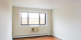 5851 North Winthrop 5851 North Winthrop Gallery 1