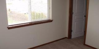 Spacious 4 Bedroom Home w/ Fully Fenced Yard & 2 Car Garage! Gallery 11