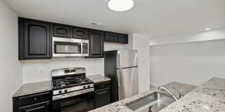 Sunlit & Fully Updated 2BR/1BA Condo in the Heart of U Street Corridor Gallery 16