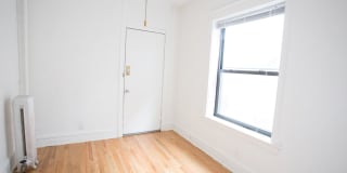 1515 E. 54th Street Gallery 14