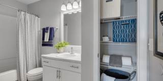 The Retreat at Lake Johnson Apartments Gallery 33